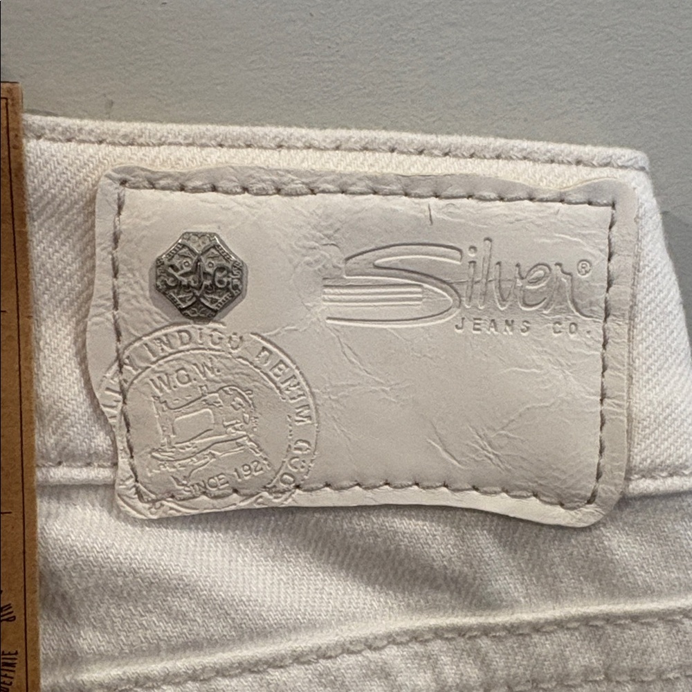 Silver Suki Fit White Jeans - Picture 5 of 8